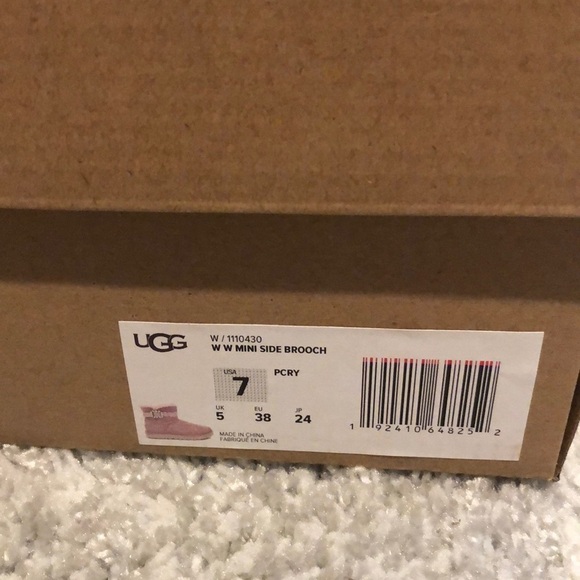 😊NIB UGG w/1110430 Women W MiNi SIDE BROOCH size 7 - Picture 9 of 13